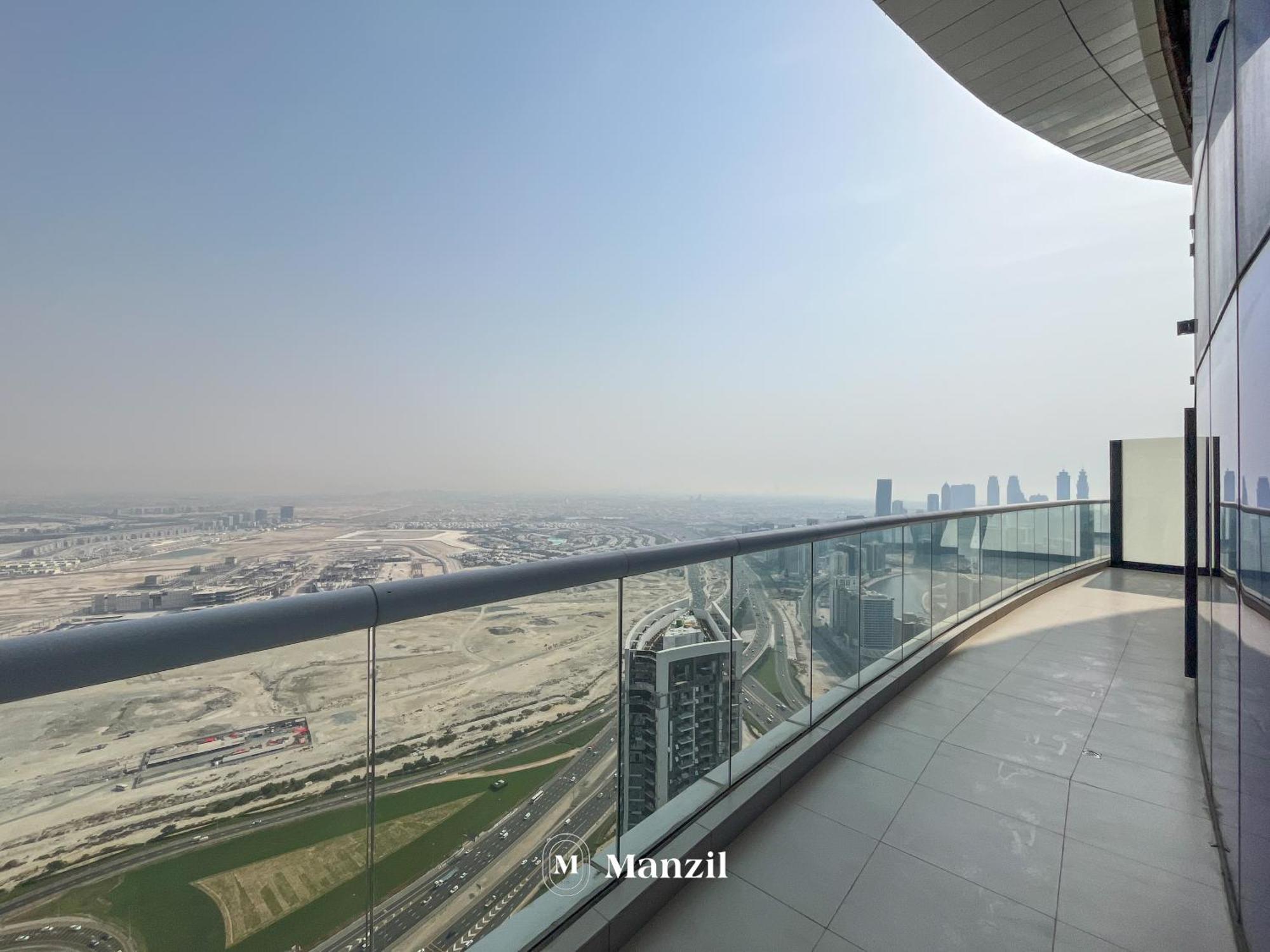 2br At Paramount With Stunning Views Dubai